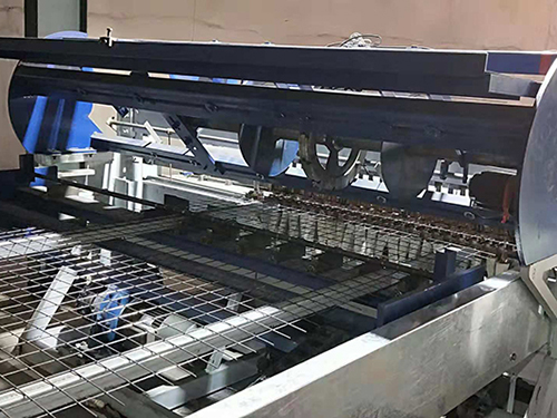 養(yǎng)殖網(wǎng)排焊機(jī) 養(yǎng)殖網(wǎng)排焊機(jī)